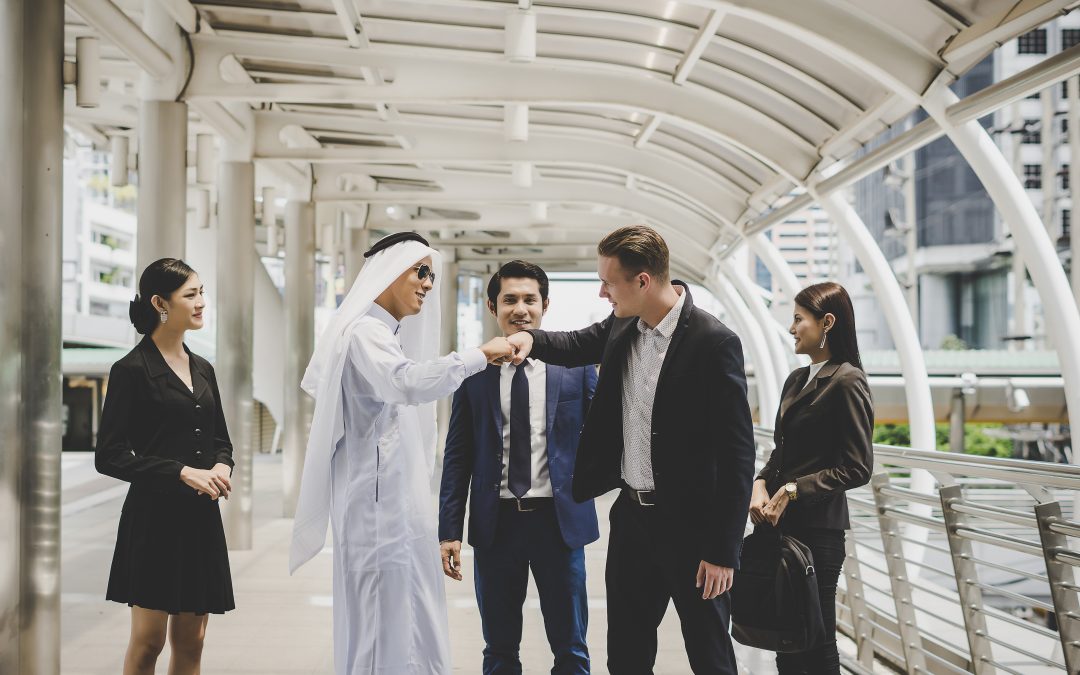Hybrid & Virtual Event Mastery: Bridging Audiences Seamlessly